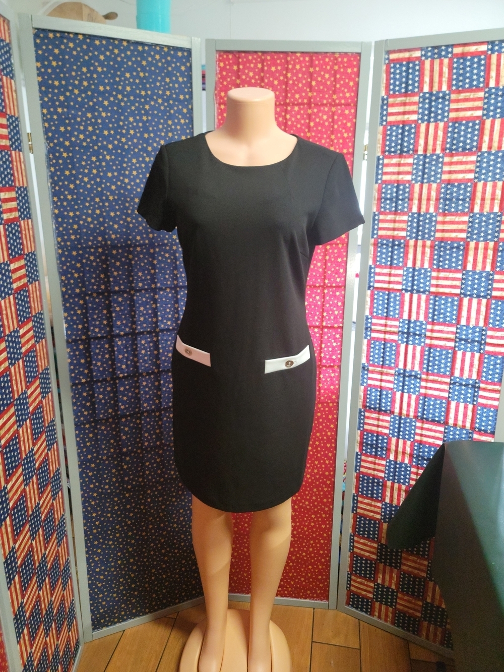 Classic Black Short-Sleeve Sheath Dress with Ivory Pocket Detail